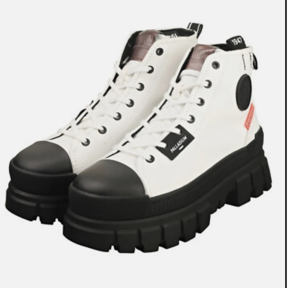 NEW Palladium Revolt Hi TX Star White Platform Boots W8.5